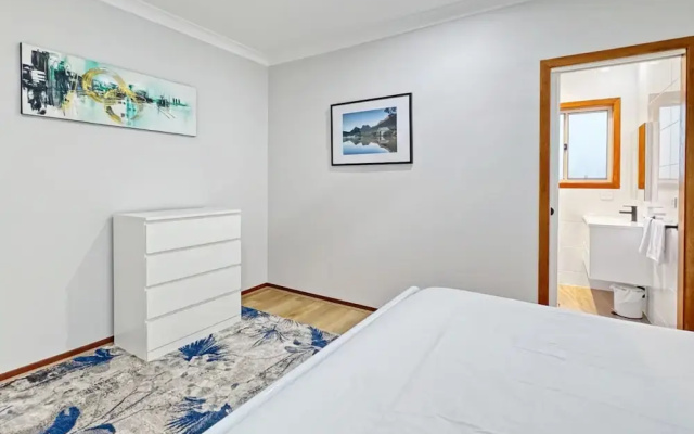 4-bed Beach House With Garden & Alfresco Dining