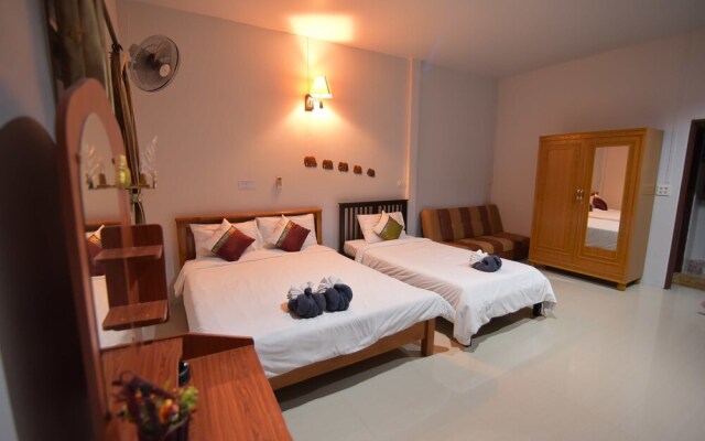 Pinthong Resort - Adults Only
