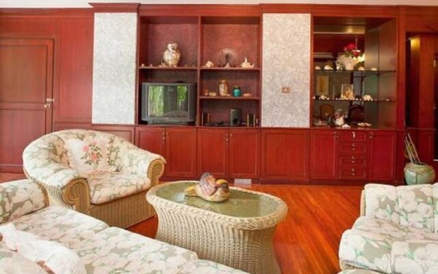 Issara at Cha-Um Beach Club