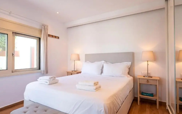 AeroHill Suites Near Athens Airport By SEM