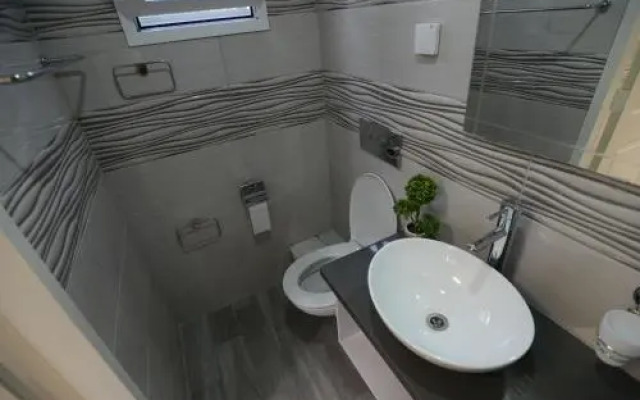 Olga Beach Apartment 28