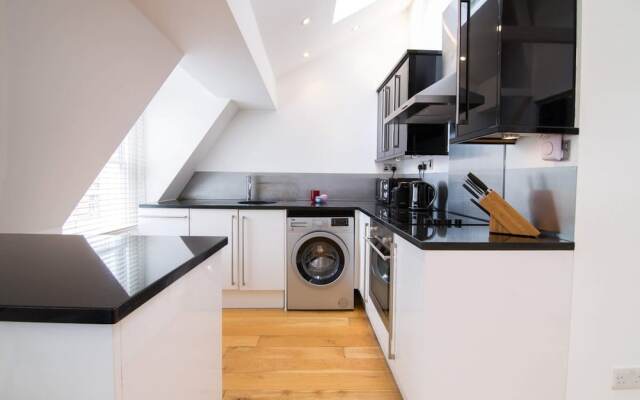 Contemporary 1 Bedroom Flat in Fulham near The Thames