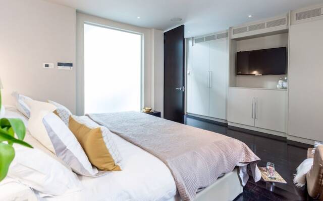 Napier Place by Lime Street