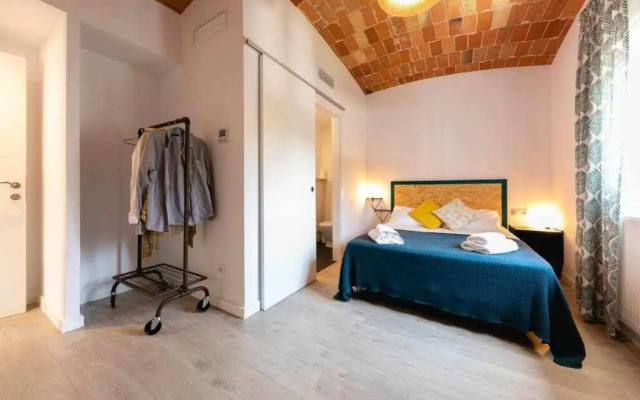 Newly renovated room w Pool y BikeParking