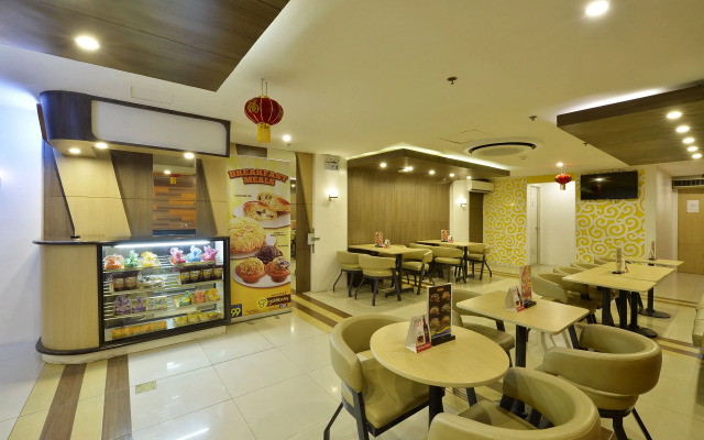 Hotel 99 Monumento Caloocan