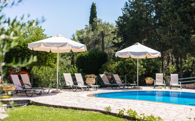 Nikiforos Apartments