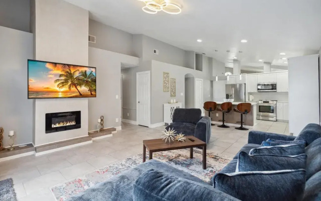 Fascinating Private Pool and Game-room, Near Disney!!