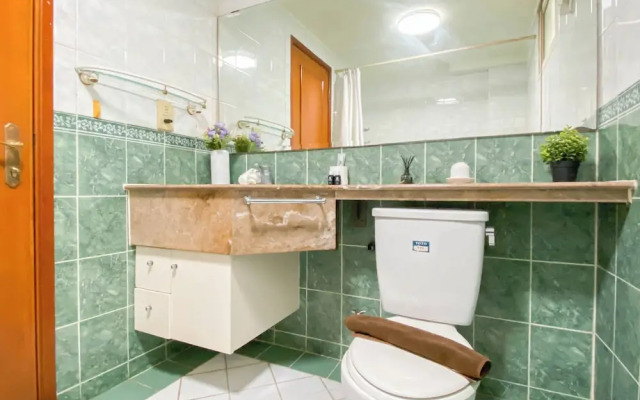 Elegant And Homey 3Br Puri Casablanca Apartment