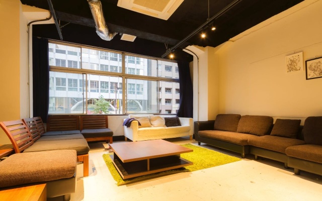 Steps Guesthouse – Guest Rooms – Tokyo