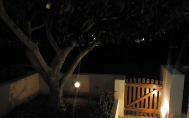 Daira Apartments