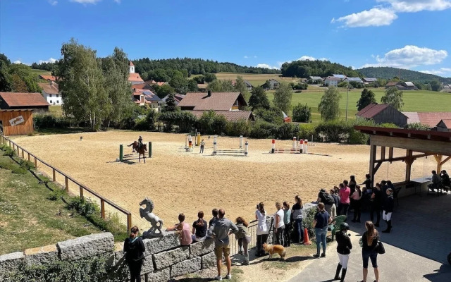 Pension & Reitschule Fuchsenhof