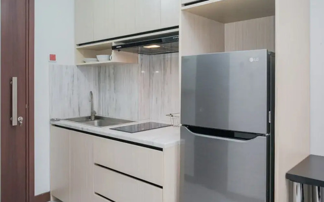 Cozy and Luxury 1BR Apartment at Scientia Residence