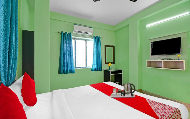 OYO Flagship 70156 Dark N Dreams