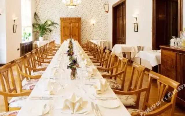Alte Villa Ling