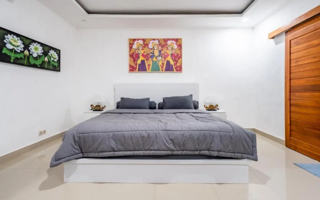 Pini Sentana Village