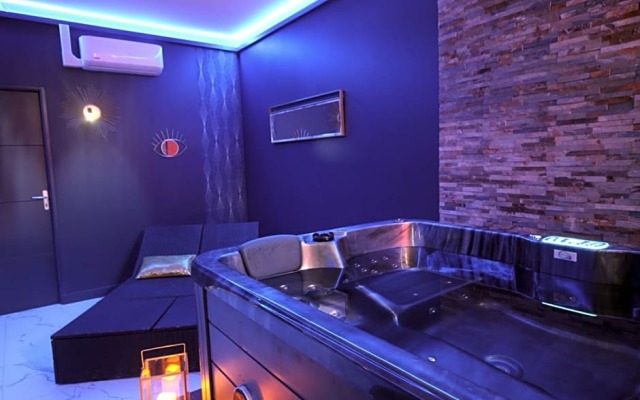 Suite Blue Jacuzzi