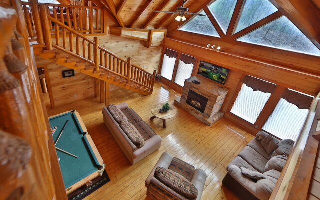Smoky Mountain Cinema - Six Bedroom Cabin