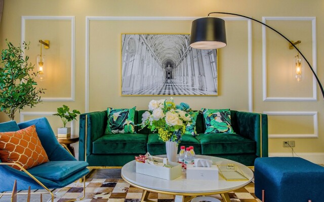 Locals Boutique Apartment Huafa Plaza 12