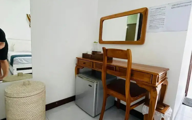 Double D Guesthouse and Villa