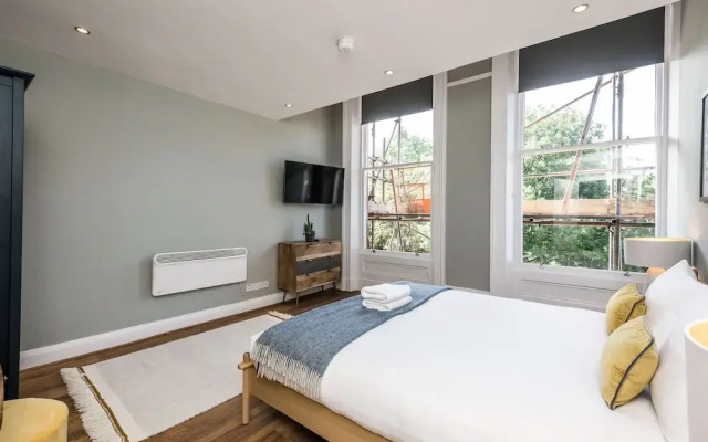Host Stay Catharine Quarters
