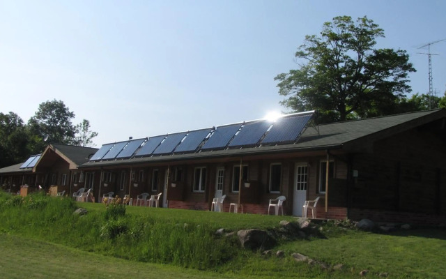 Quiet Bay Inn & Café