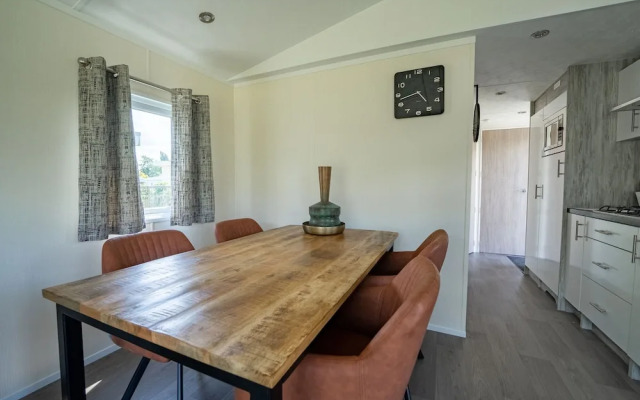 Well-maintained Chalet Near Biesbosch