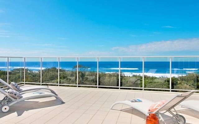 Luxury Bale Penthouse & Jacuzzi Spa 1328 North Culture