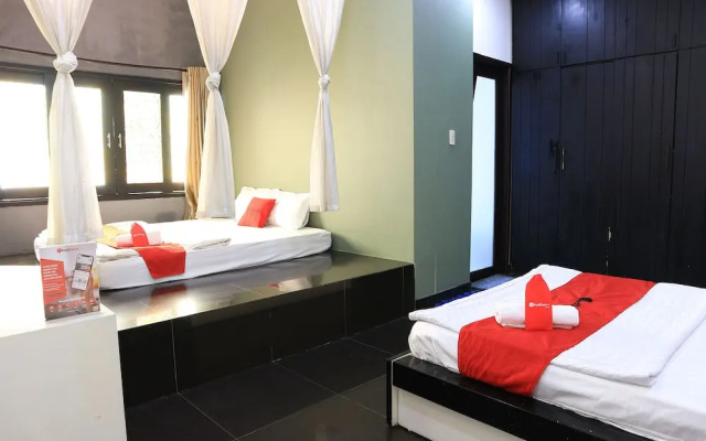 RedDoorz near Gia Dinh Church