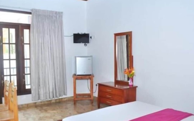 Green Shadows Beach Hotel