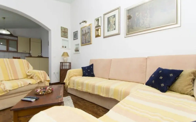 Dijana - 20m From the sea - A1 Antica