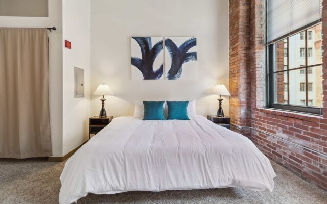 Historic Loft Retreat With Pool