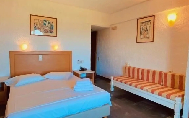 Karteros Hotel