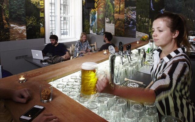 HoBar The Hostel Bar