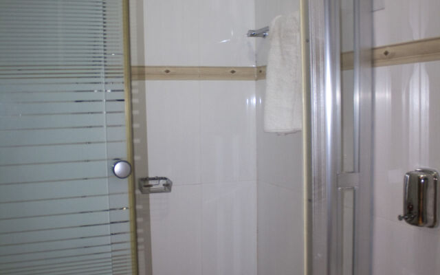 At Home Boutique Hostel and Suite