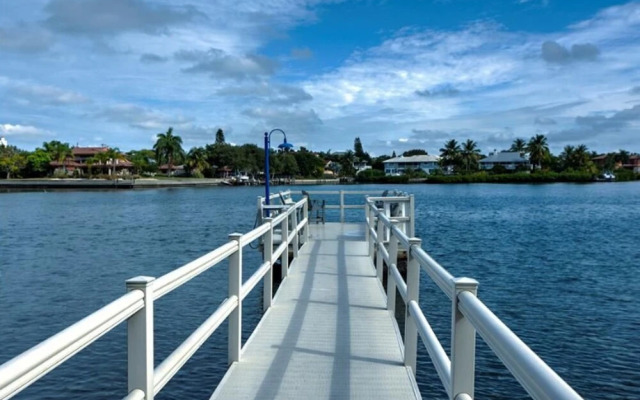 Polynesian Gardens Villa P6 by Vtrips