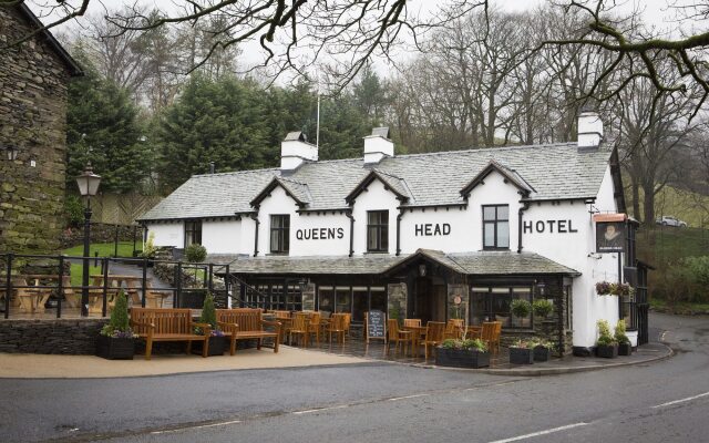 Queens Head Hotel