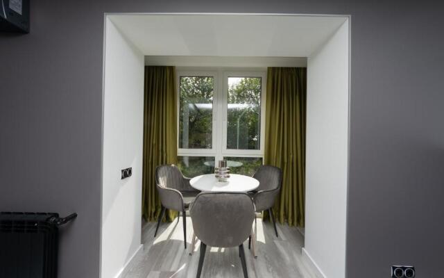 Luxrent Apartments on Lesi Ukrainki - Kiev