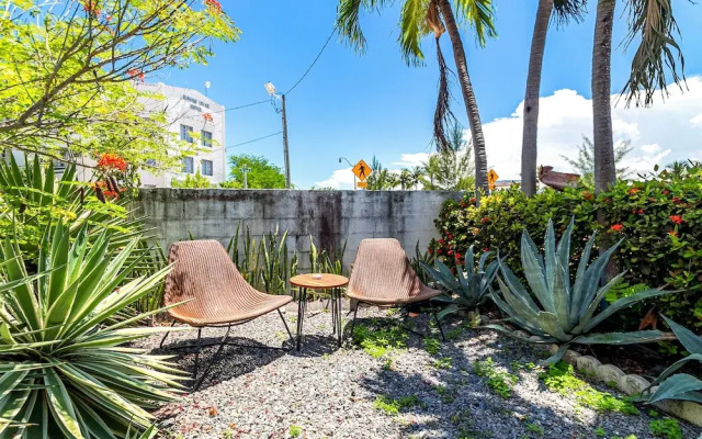 2 Bedroom/2 Bathroom Townhouse with Hottub