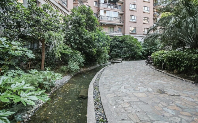 Ellies Apartment Biyun Branch