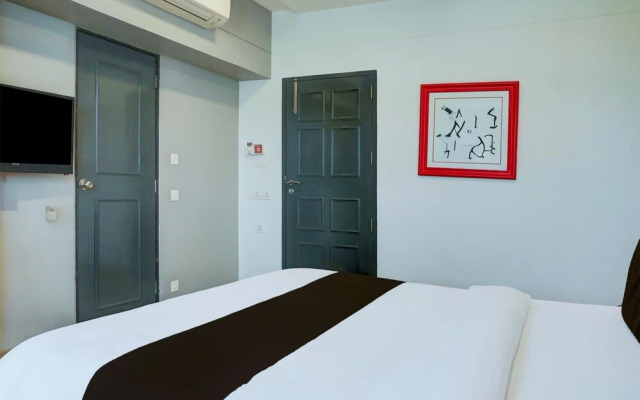 Cozy Deluxe Stays at Balewadi Pune