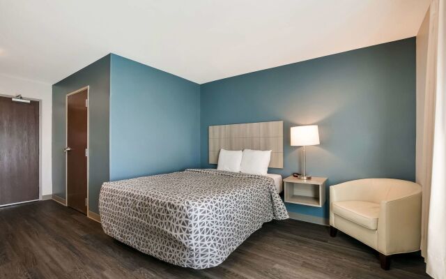 WoodSpring Suites Knoxville-Cedar Bluff