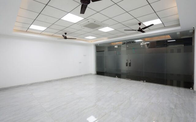 OYO 11666 Hotel Prakash Inn