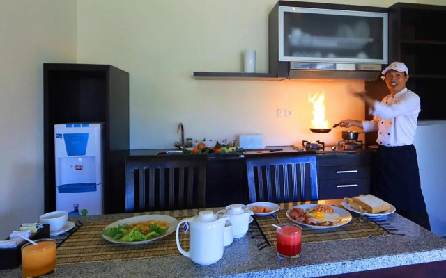Bali Rich Seminyak Villas