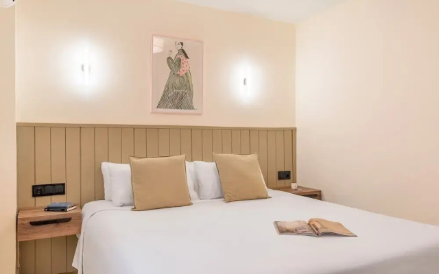 Granada Suites by Olala Homes