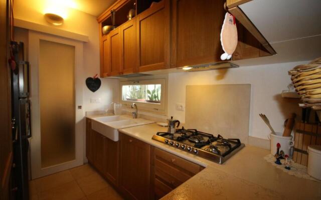 Palazzo de Amico -Typical Terrace House