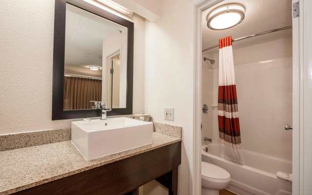 Red Roof Inn PLUS+ Boston - Framingham