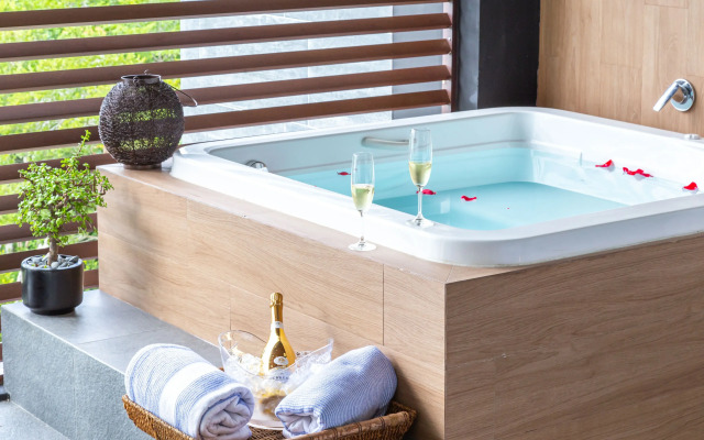 Fabulous & Exclusive Apartments With Sea View Pool BBQ Garden