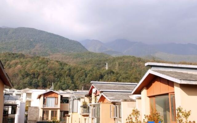 Yishan Guanlan Homestay(Gucheng Branch)