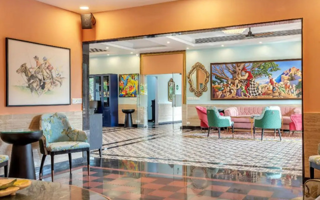 Mayfair On Sea, Morjim Beach