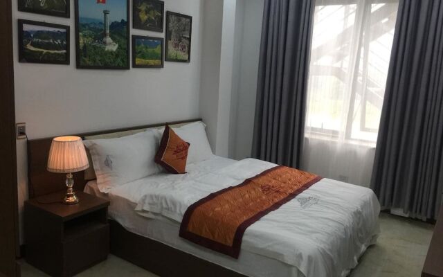 Dinh Gia Hotel